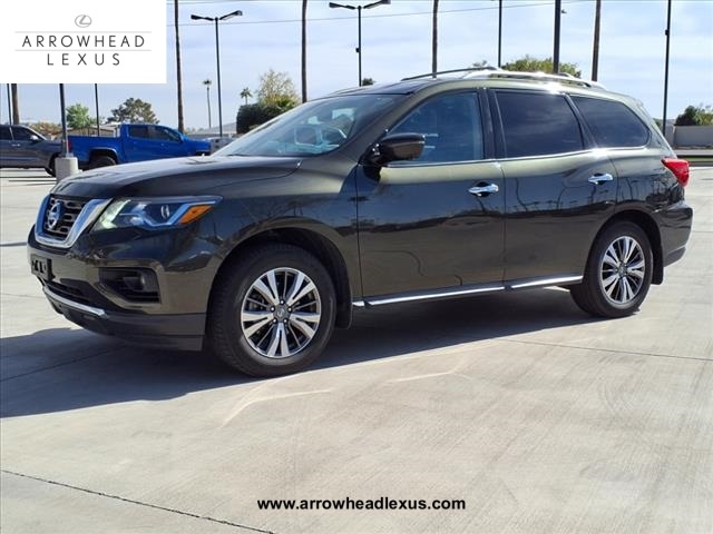 2017 Nissan Pathfinder SL