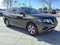 2017 Nissan Pathfinder SL