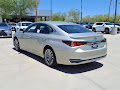 2025 Lexus ES 300h Luxury