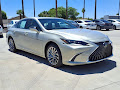2025 Lexus ES 300h Luxury