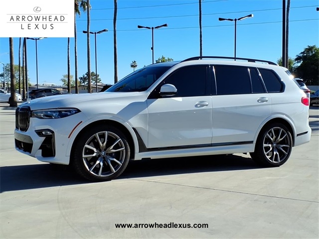 2021 BMW X7 M50i