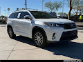 2017 Toyota Highlander SE