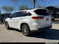 2017 Toyota Highlander SE