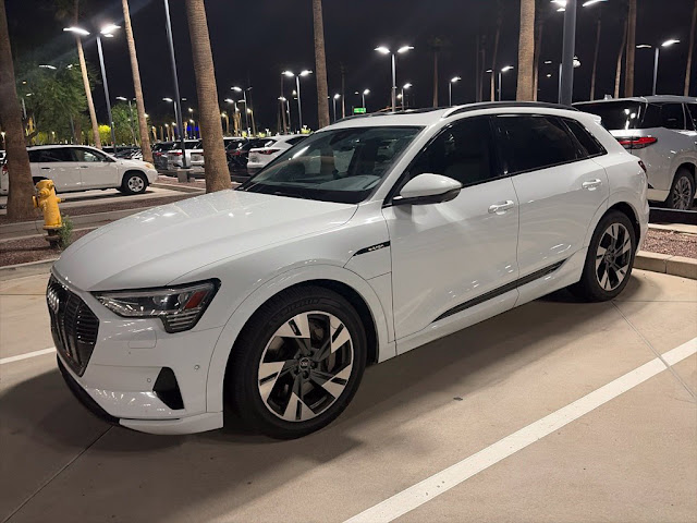 2022 Audi e-tron Premium